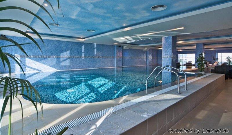 Wiseman Grand Hotel Ad-Dauha Zewnętrze zdjęcie The swimming pool