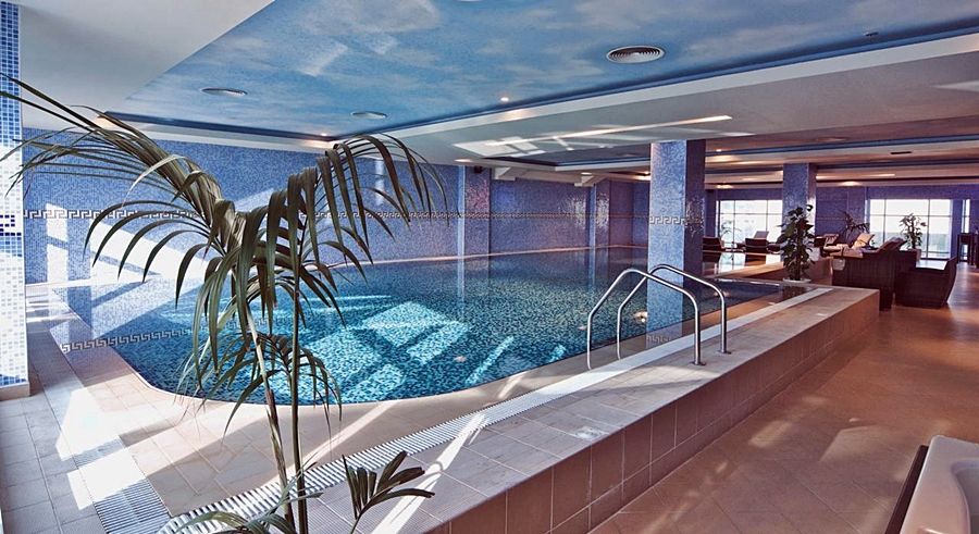 Wiseman Grand Hotel Ad-Dauha Zewnętrze zdjęcie The swimming pool at the hotel